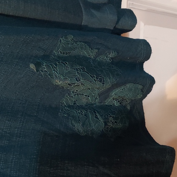 NWOT Applique Detail Asymmetric Tunic - Picture 3 of 6